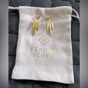 Kendra Scott ⚜️ earrings